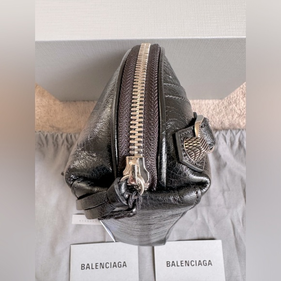 BALENCIAGA Small Le Cagole Leather Clutch - Picture 9 of 13